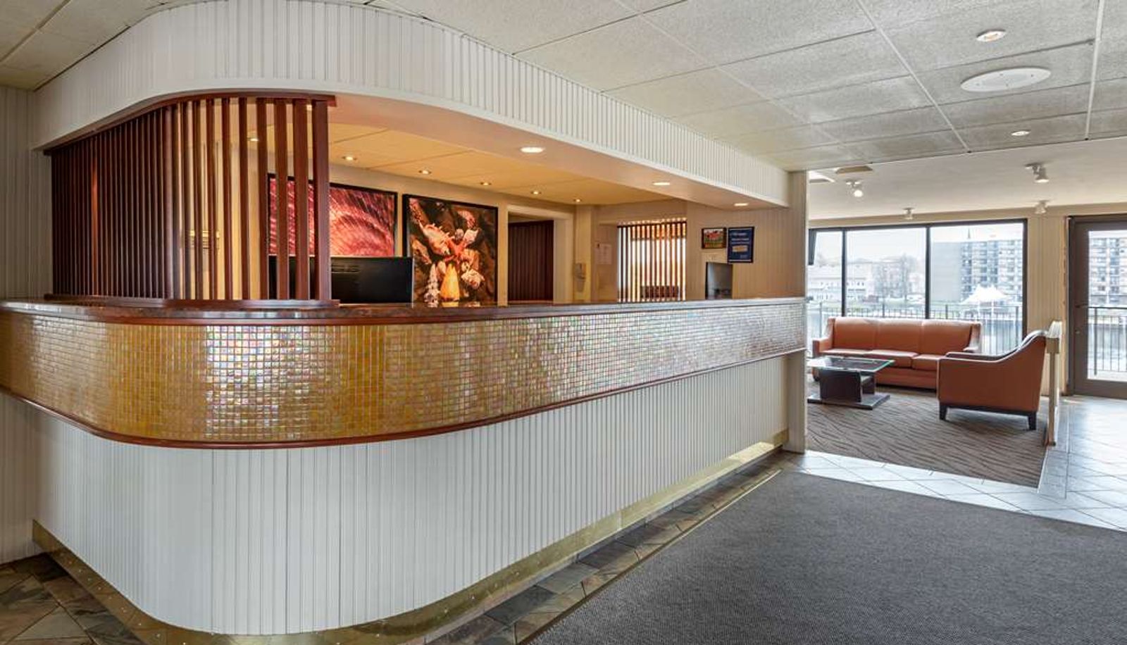 Lobby - Best Western Plus Oswego Hotel and Conference Center