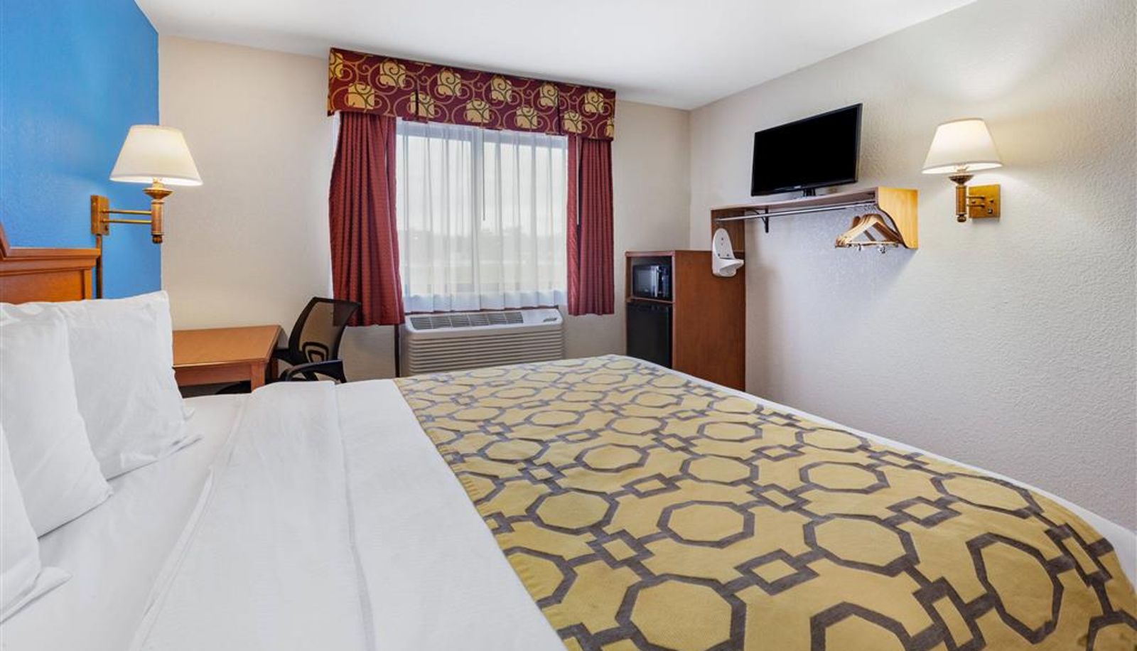Zimmer - Baymont by Wyndham Perrysburg/Toledo