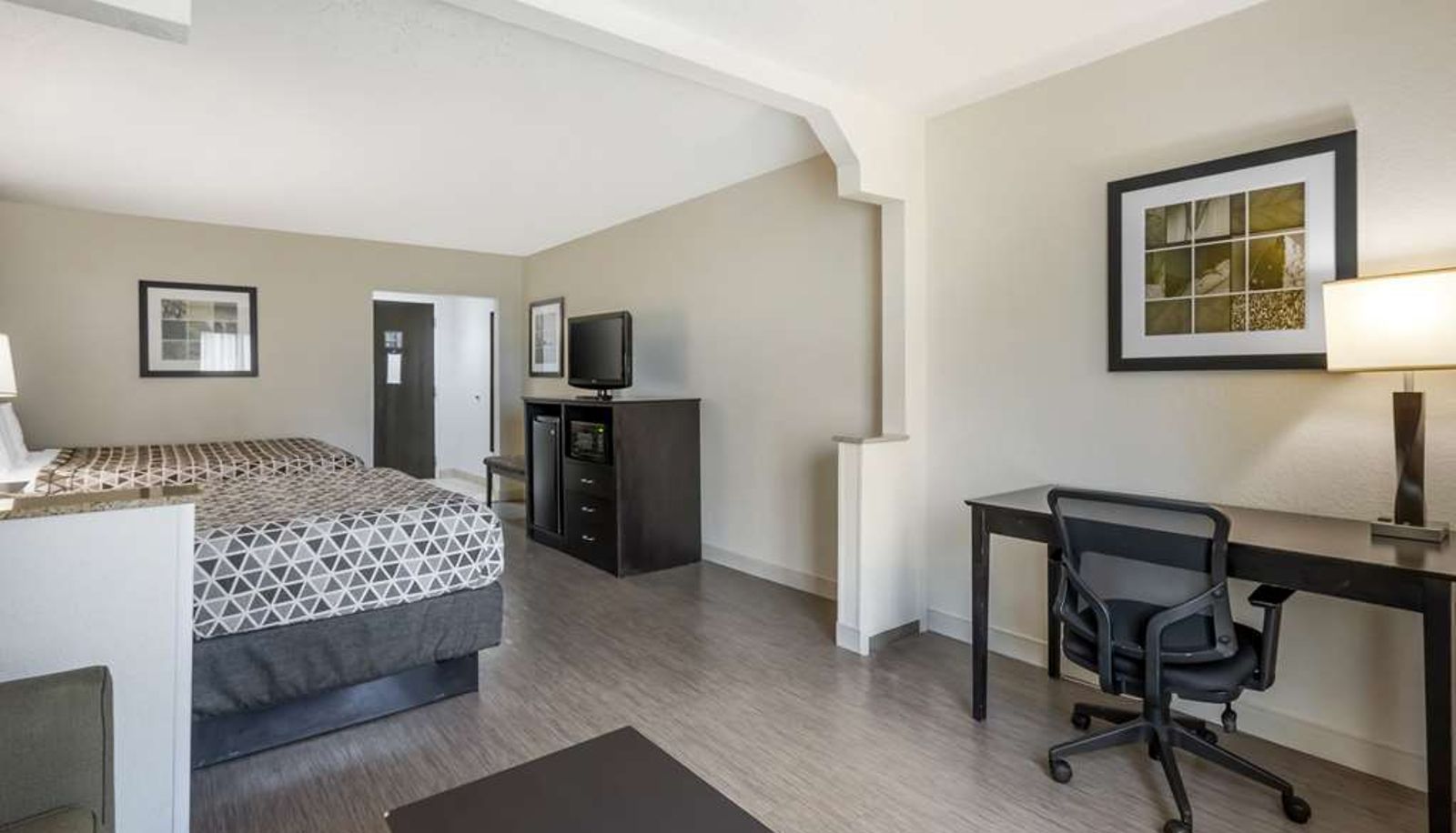 Room - Best Western Suites