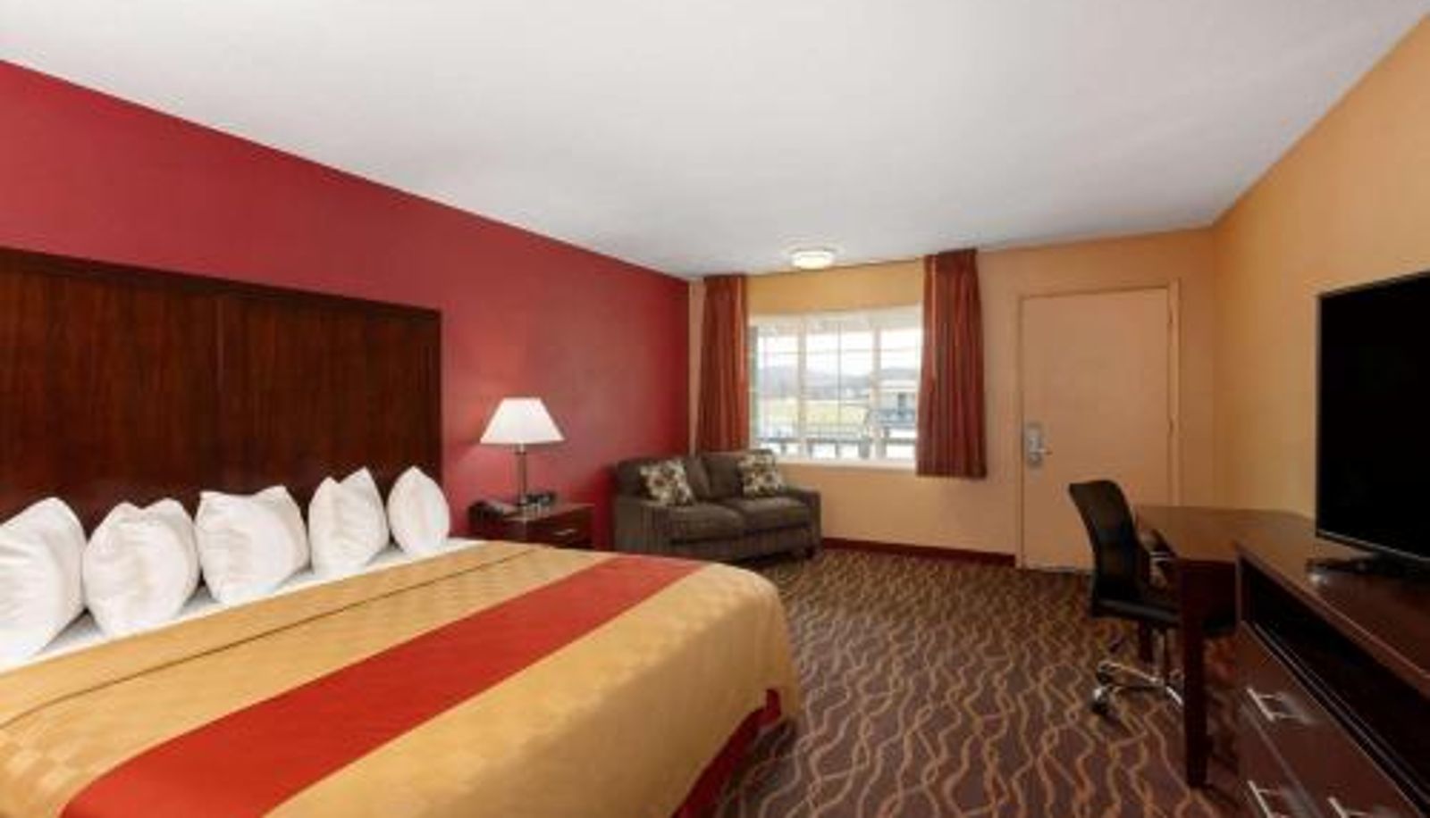 Room - Rosewood Inn & Suites