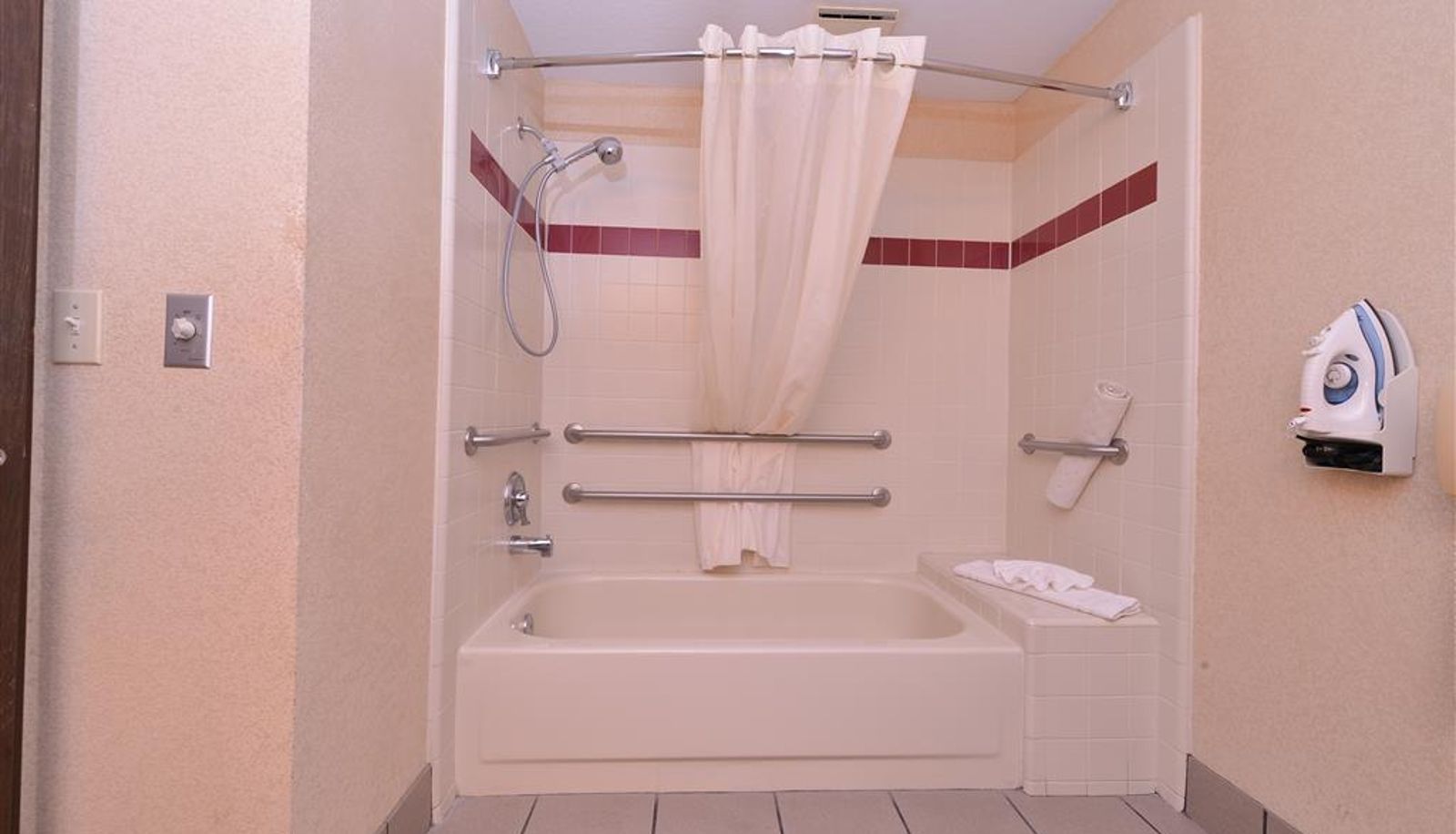 Zimmer - Best Western Plus Rama Inn
