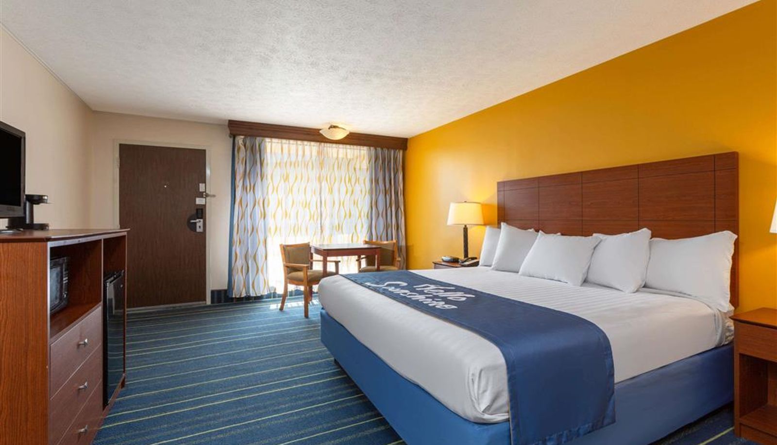 Zimmer - Days Inn by Wyndham Breezewood