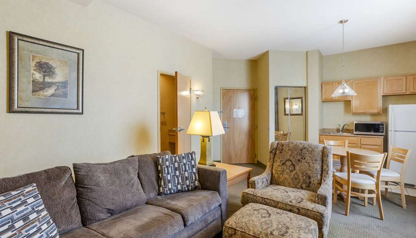Suite - Best Western Plus Revere Inn & Suites