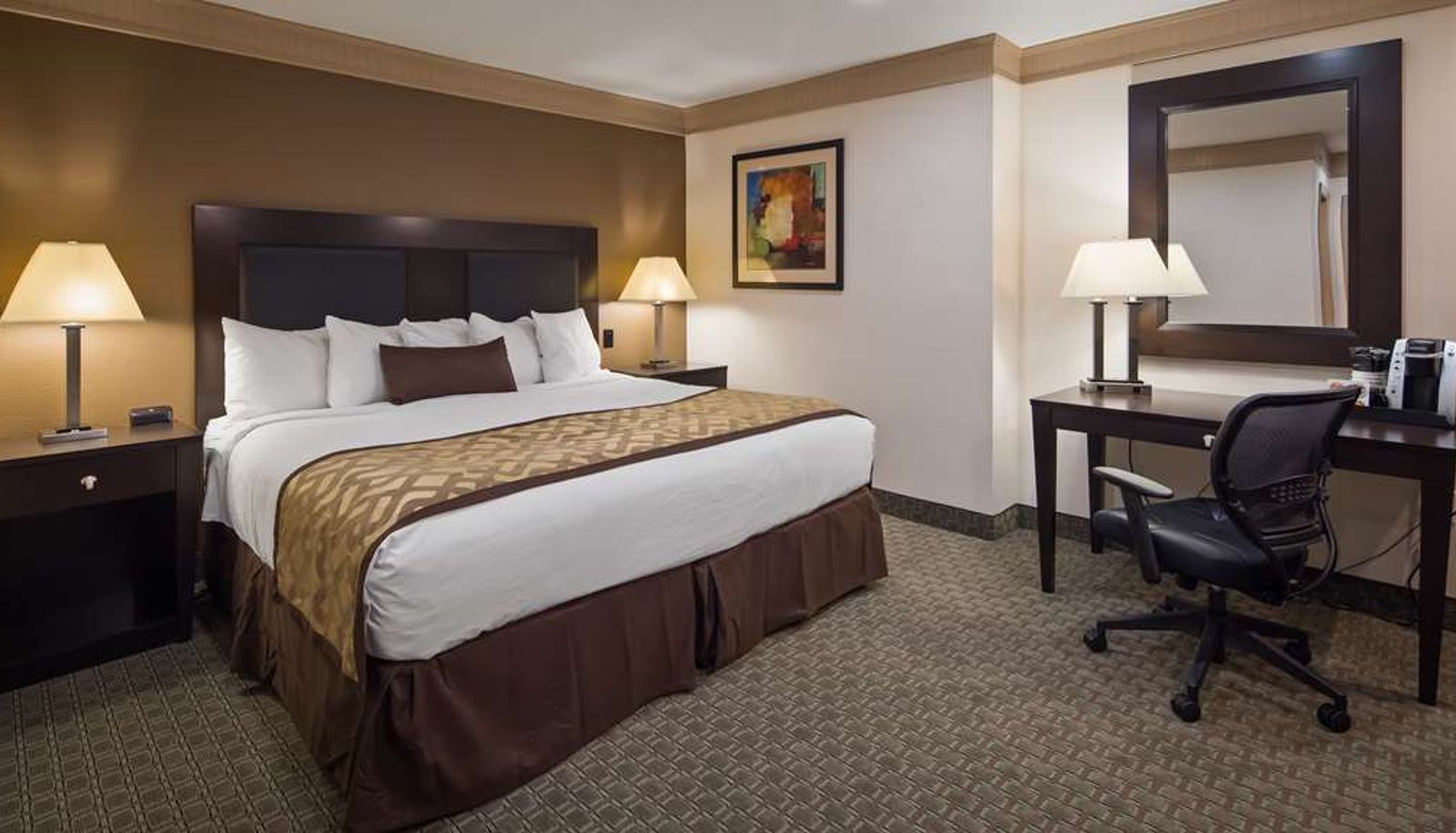 Camera - Best Western Plus Concordville Hotel