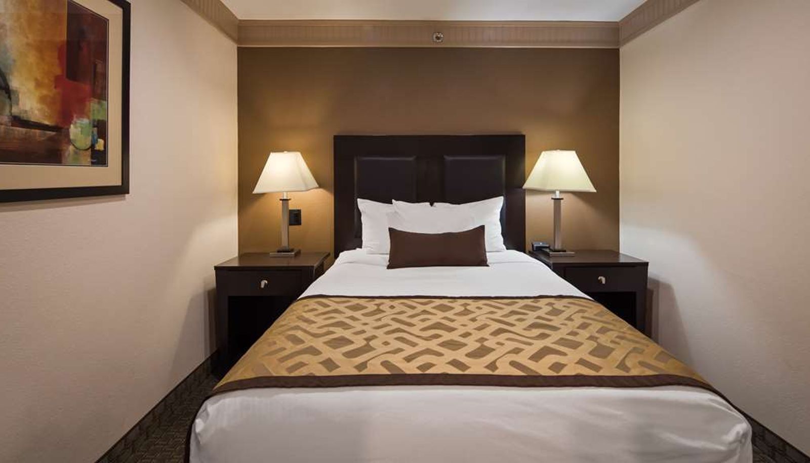 Camera - Best Western Plus Concordville Hotel