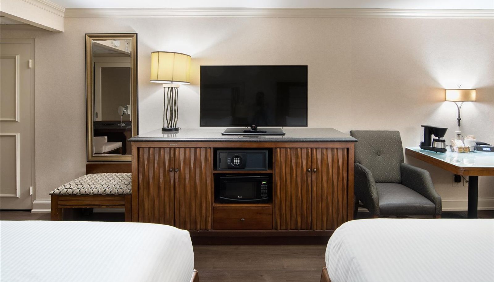 Zimmer - Eden Resort & Suites BW Premier Collection