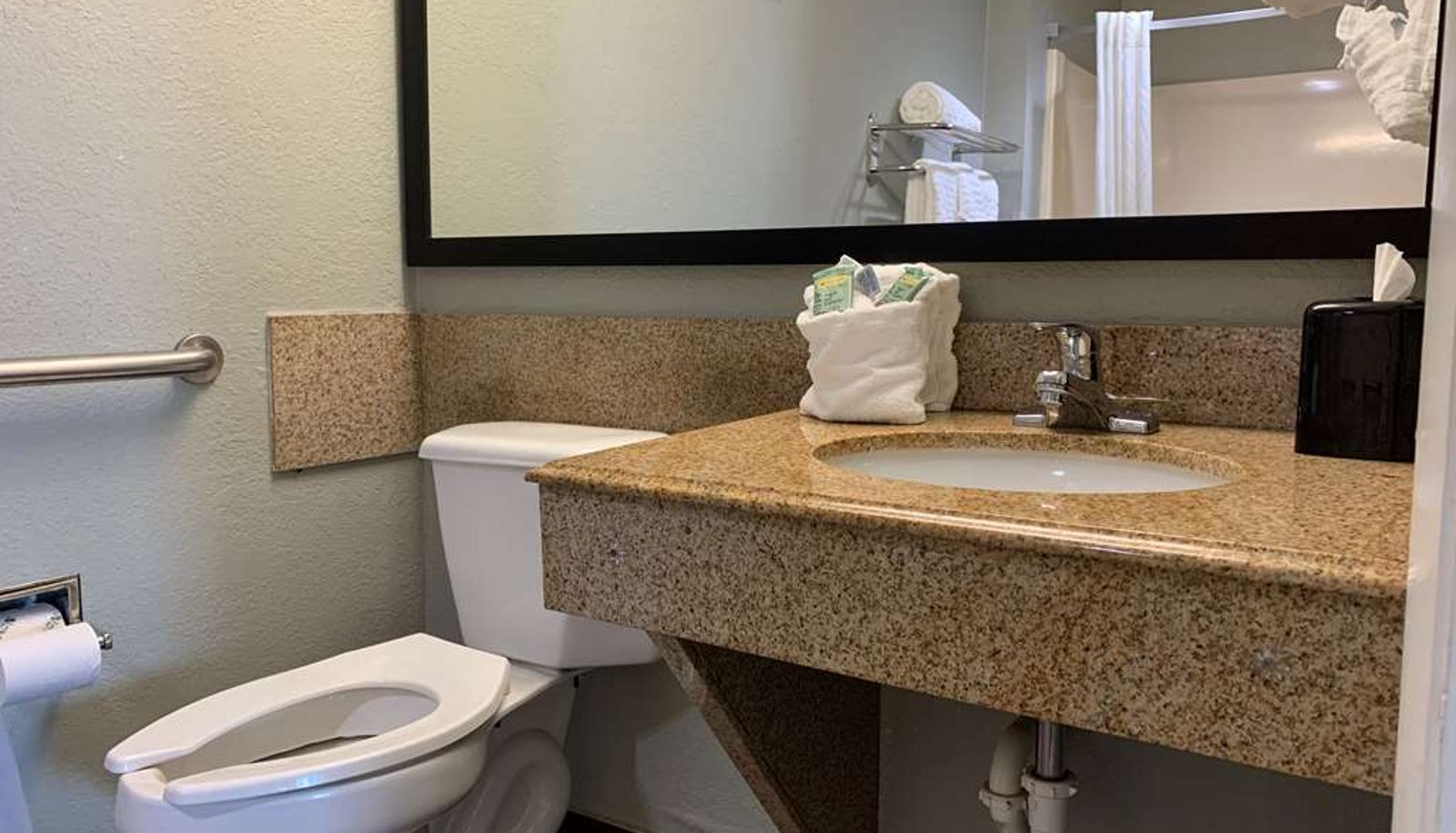 Camera - Best Western Inn