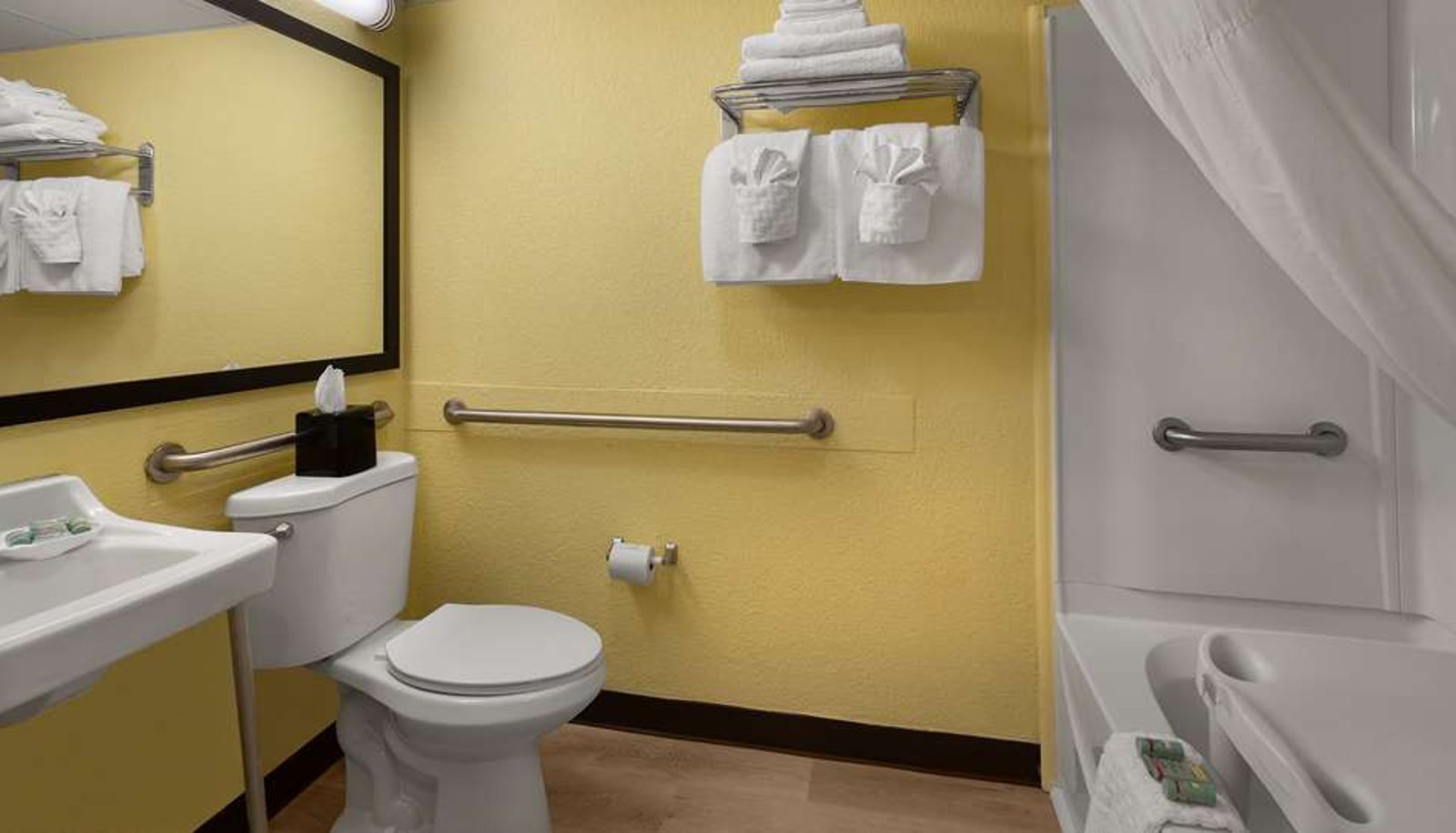 Zimmer - Best Western Ocean Sands Beach Resort