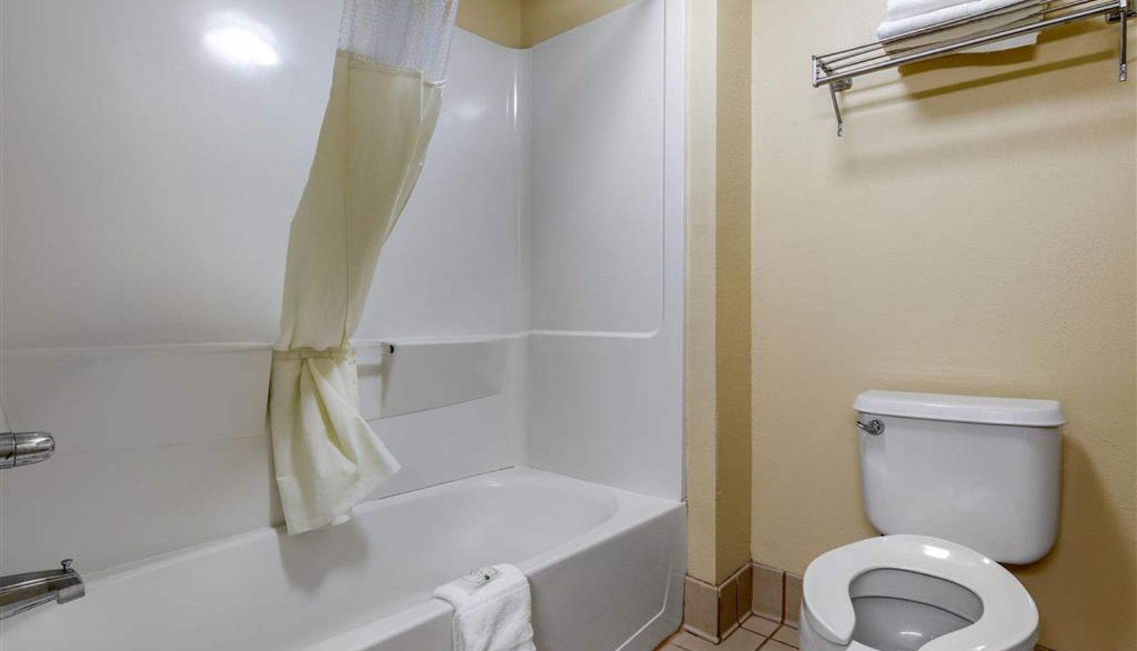 Room - Quality Inn Kingstree North