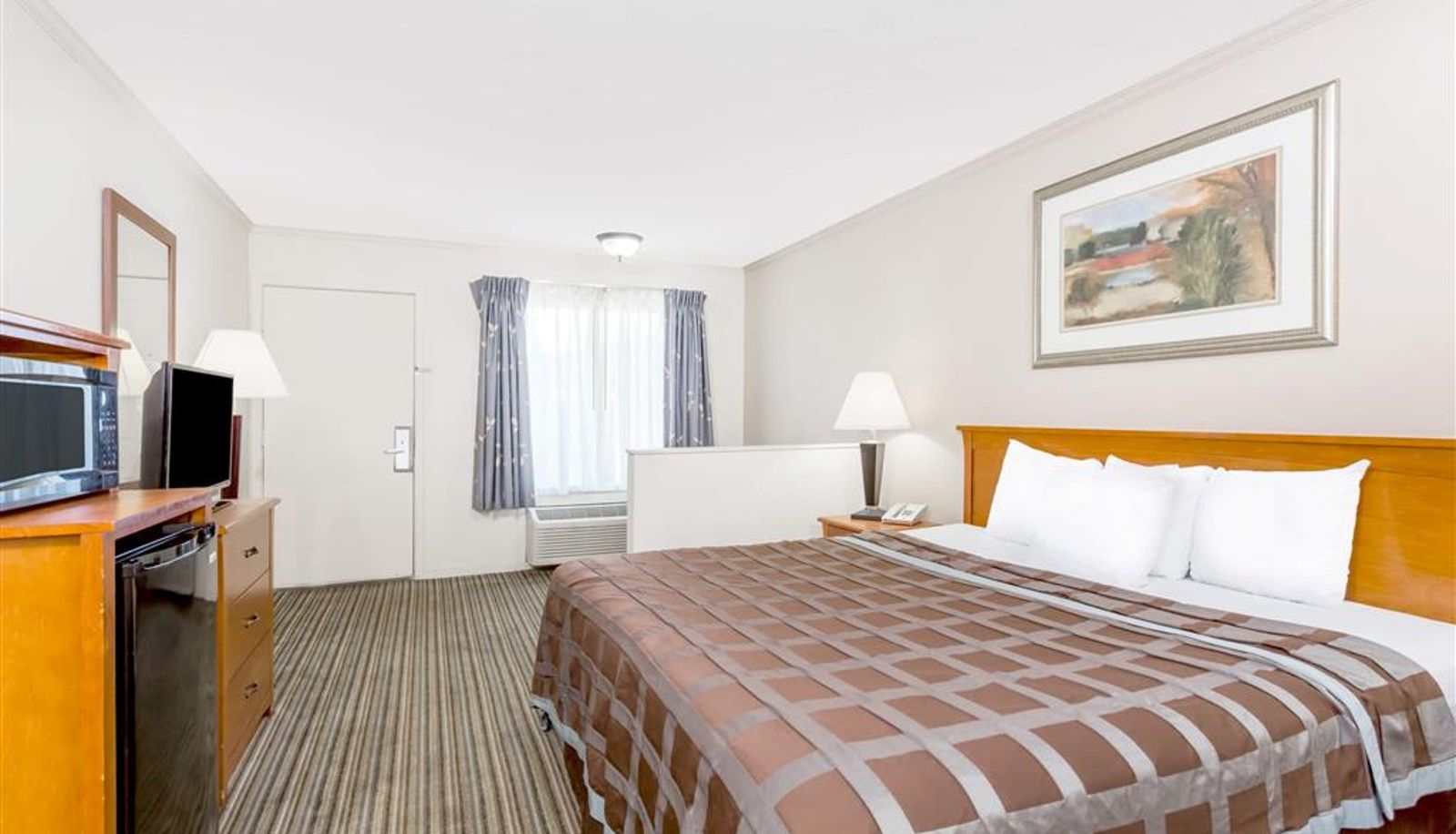 Camera - Days Inn by Wyndham Manning