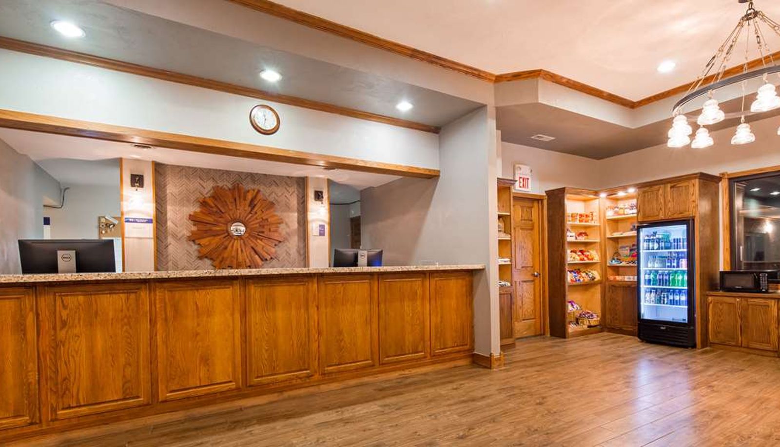 Hall - Best Western Buffalo Ridge Inn