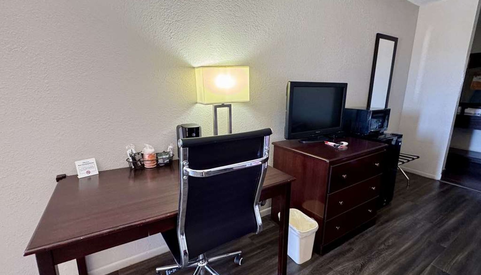 Room - Econo Lodge Childress