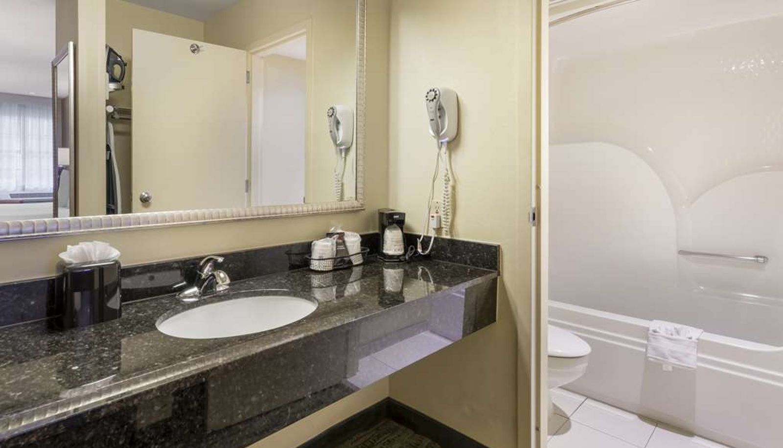 Zimmer - Best Western McAllen Medical Center