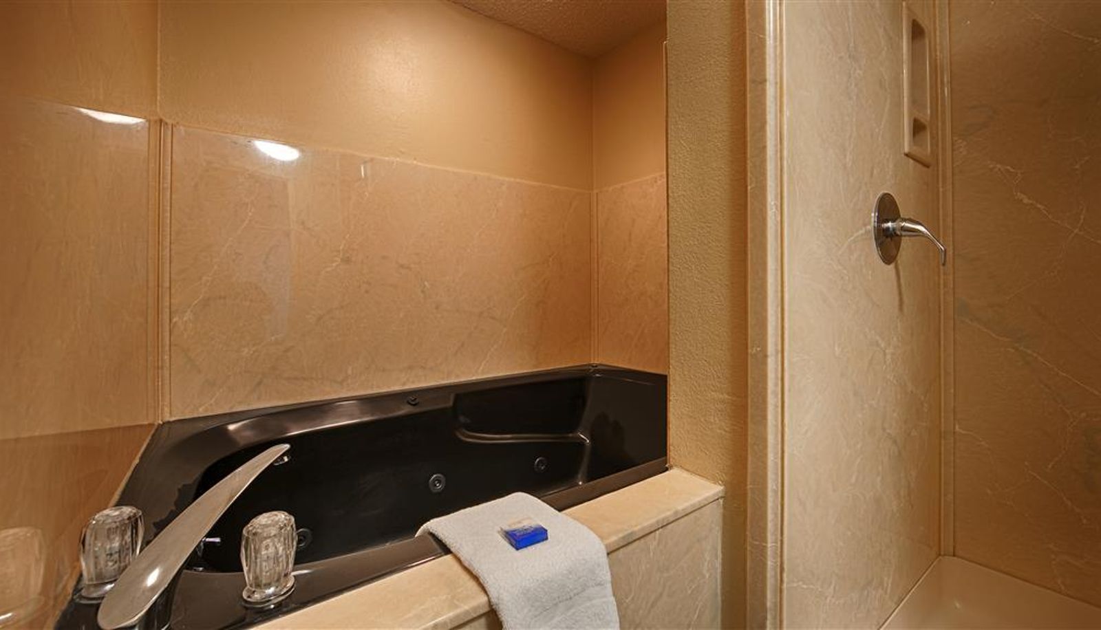Room - Best Western Inn of Nacogdoches