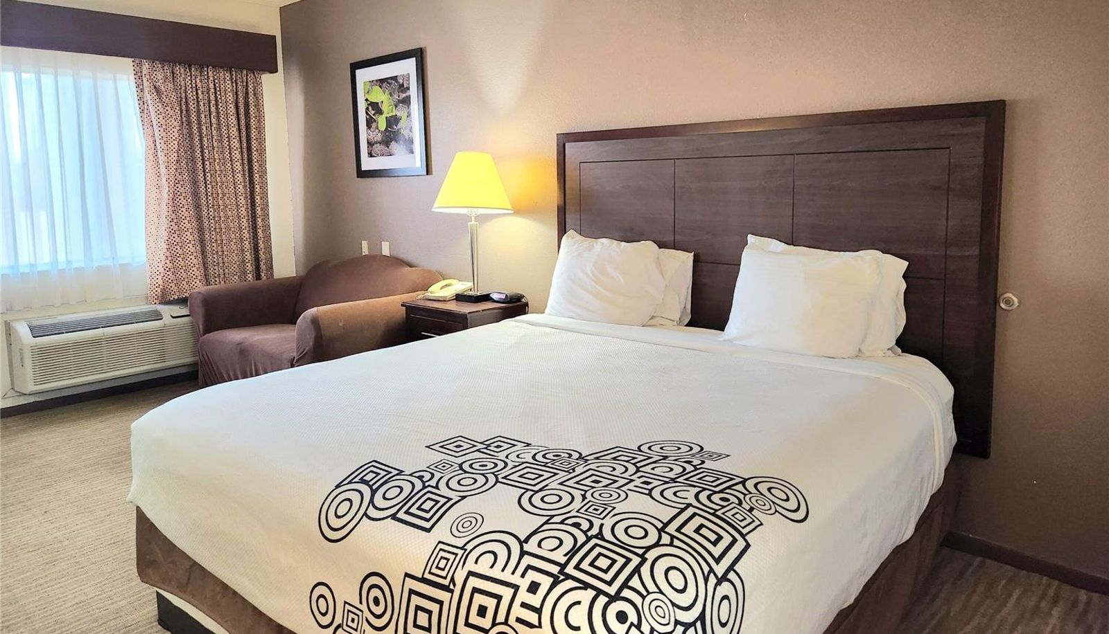 Camera - Days Inn by Wyndham Navasota