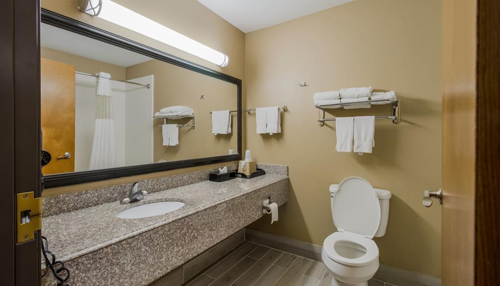 Zimmer - Best Western Temple Inn & Suites