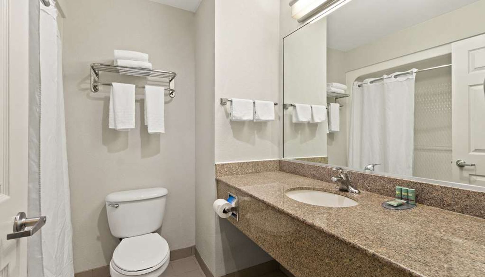 Room - Best Western Galleria Inn & Suites