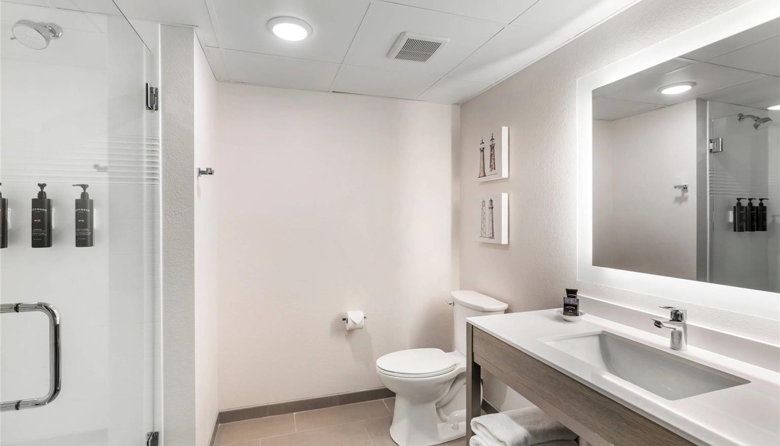 Zimmer - The Harborview on Lake Michigan Ascend Hotel Collection