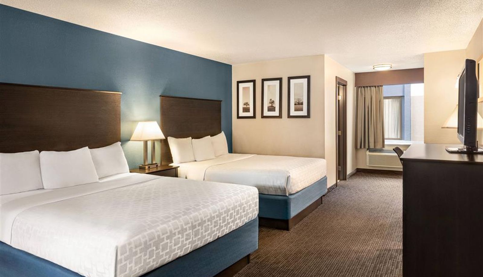 Room - AmericInn by Wyndham La Crosse Riverfront Conference Center