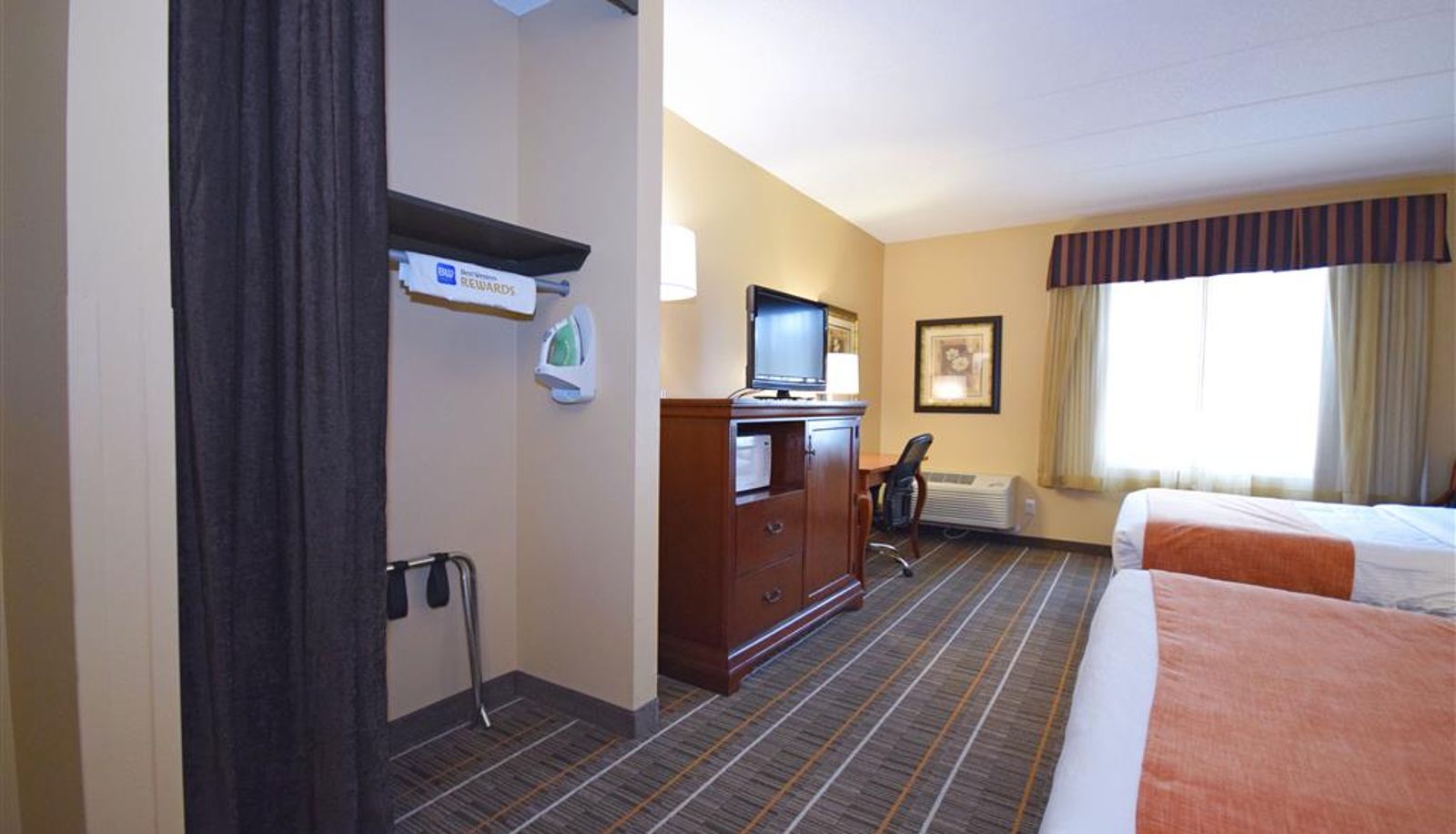 Room - Best Western Resort Hotel & Conference Center