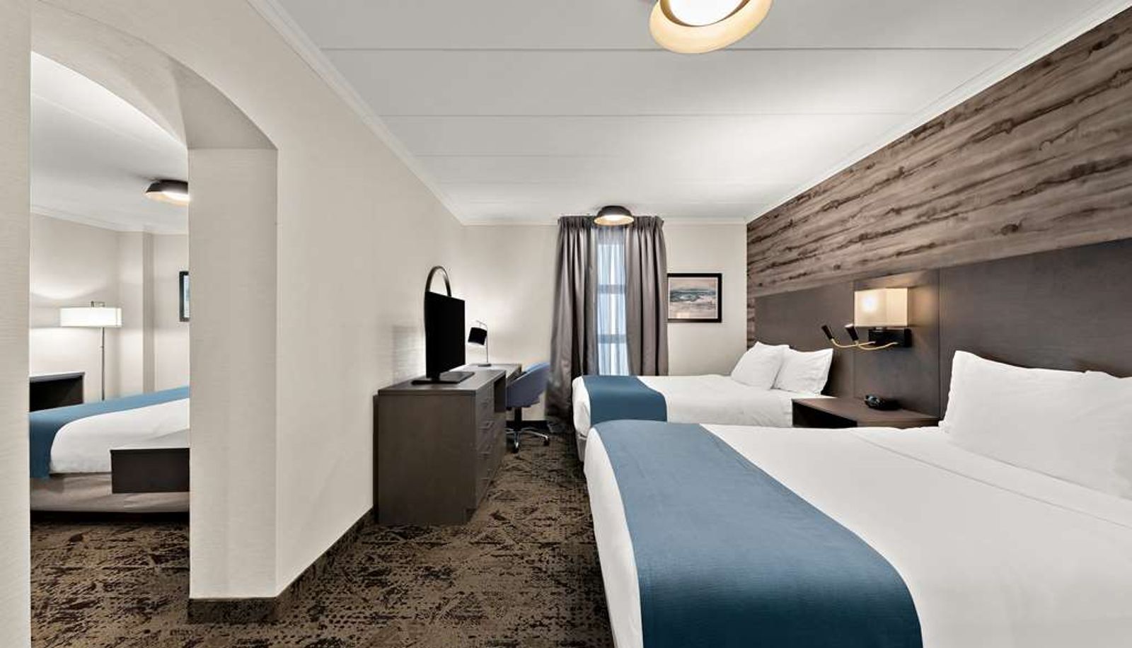Suite - Best Western Parkway Hotel Toronto North