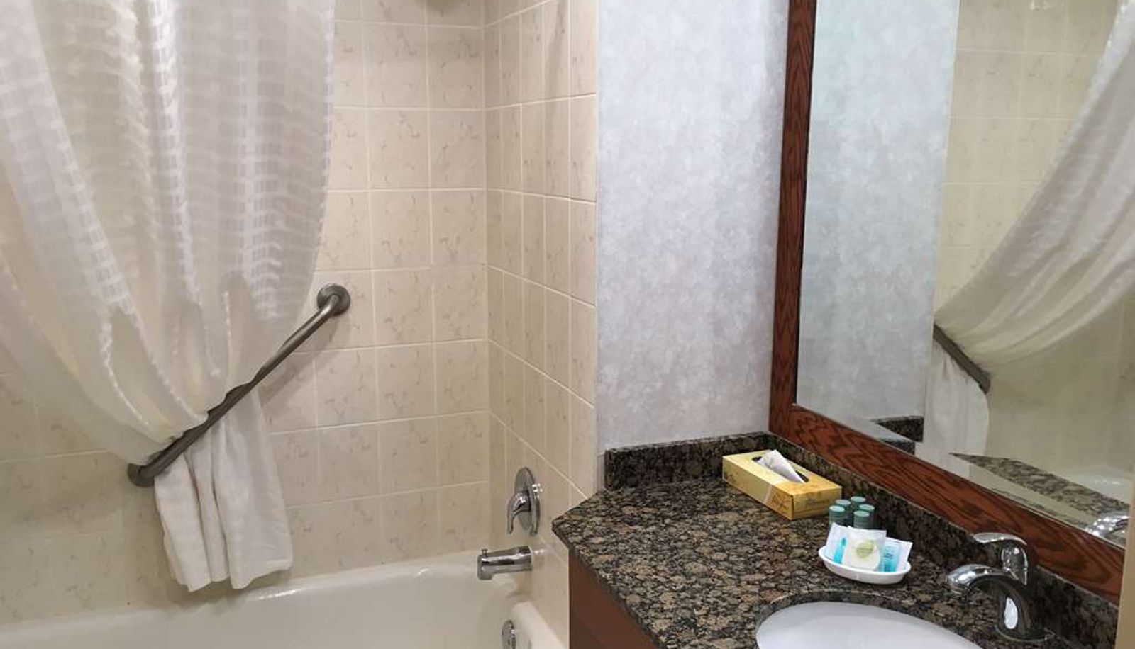 Room - Best Western Voyageur Place Hotel