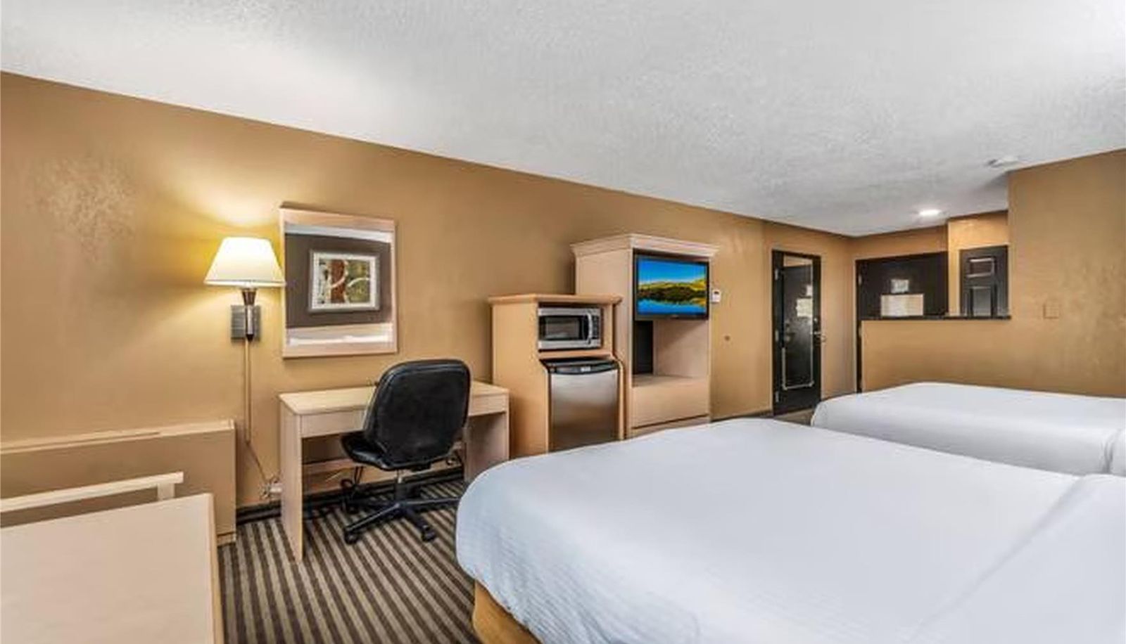 Room - Seven Oaks Hotel Regina SureStay Collection by Best Western
