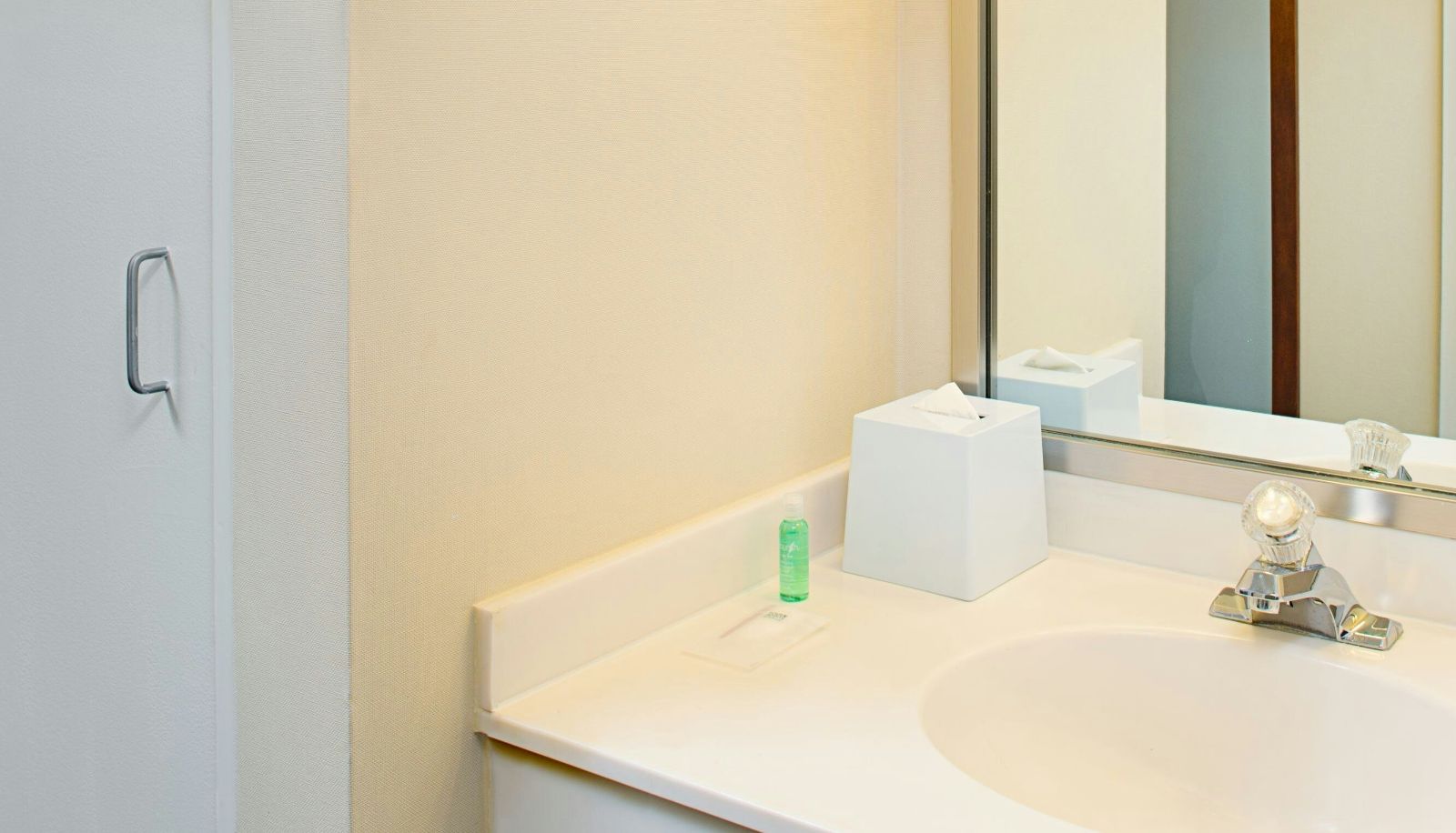 Room - Four Points by Sheraton Philadelphia Airport