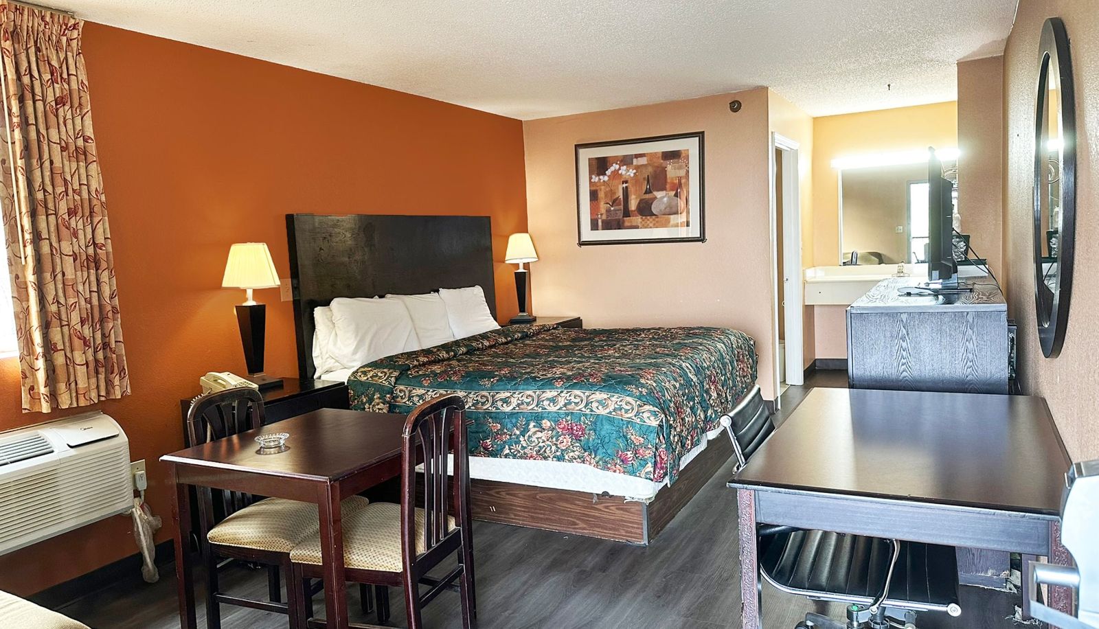 Zimmer - Garden Inn & Suites