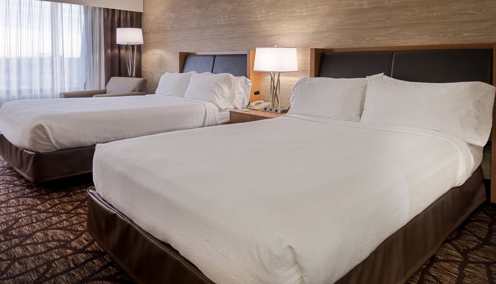 Zimmer - Holiday Inn & Suites WARREN by IHG