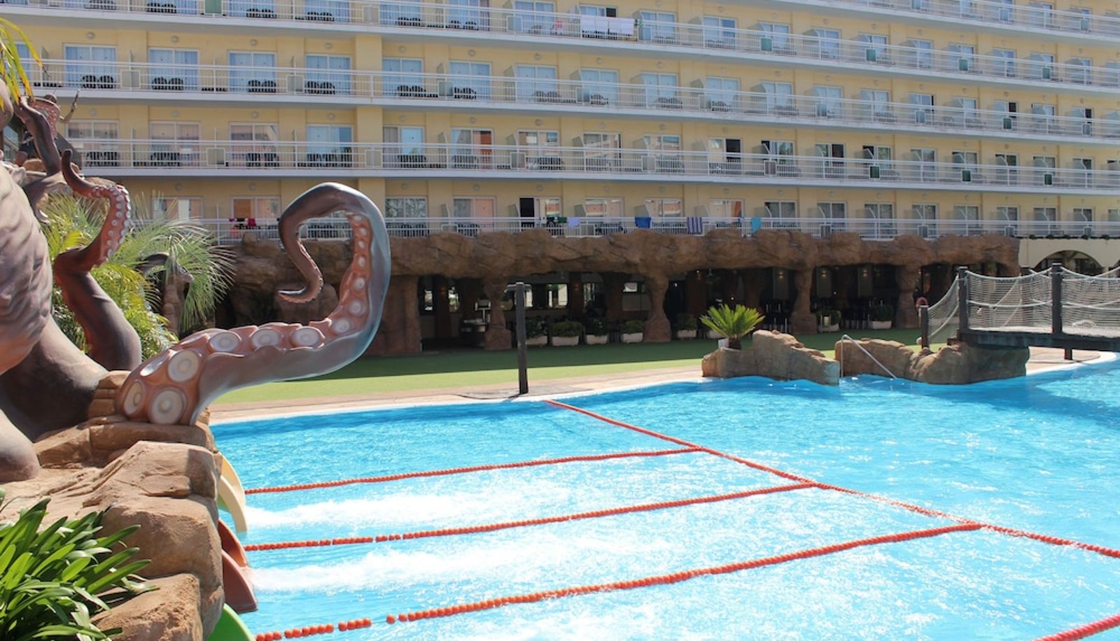 Piscina - Evenia Olympic Resort