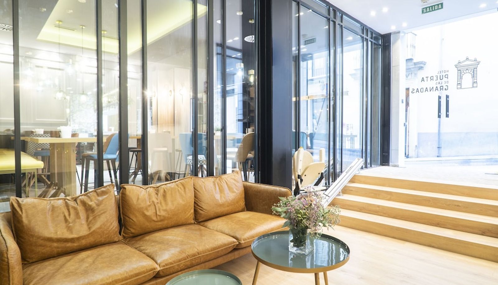 Lobby - Puerta de Las Granadas