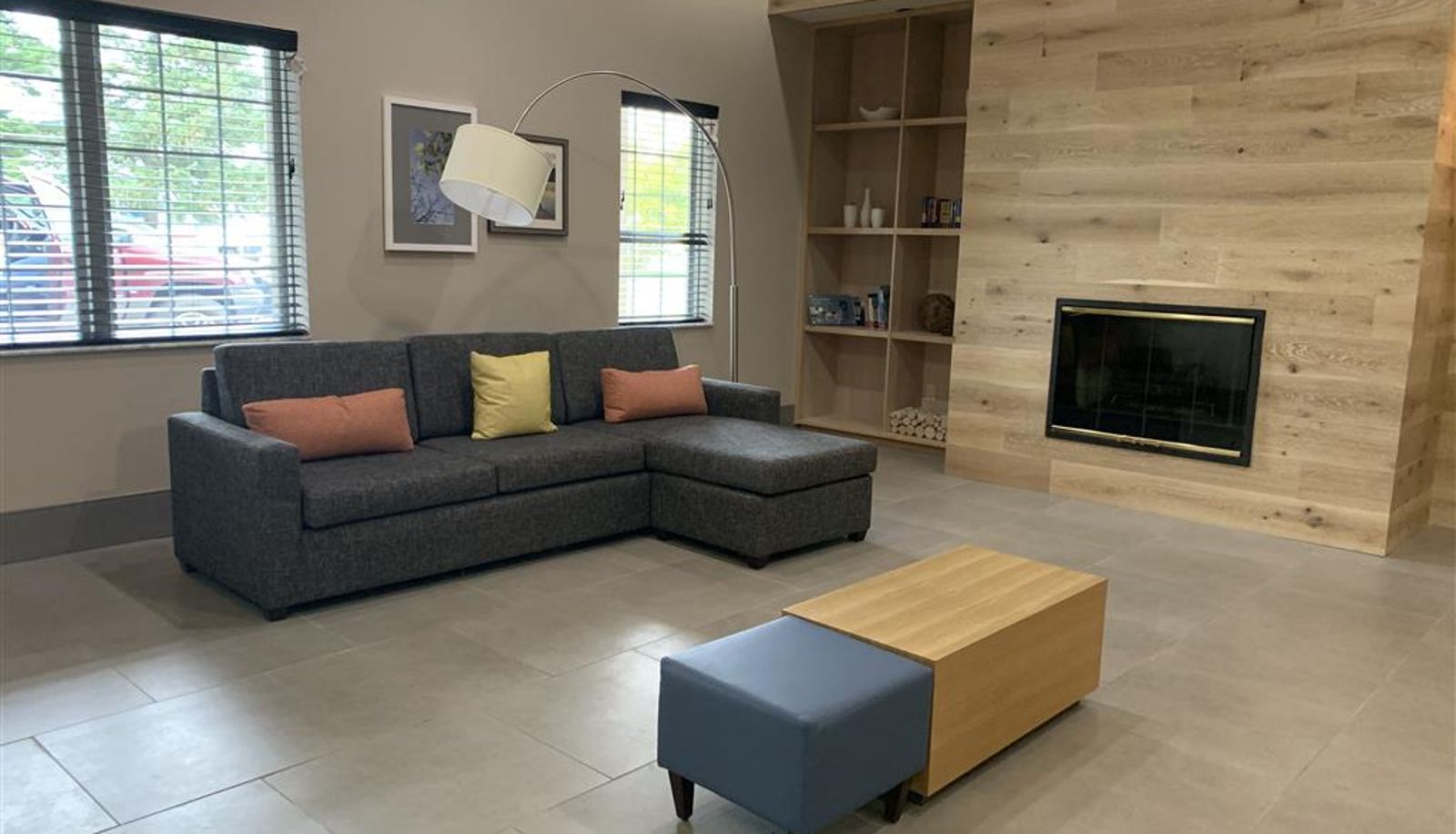 Hall - Country Inn & Suites by Radisson Kalamazoo MI