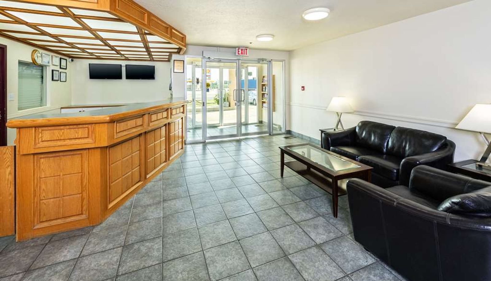 Lobby - Rodeway Inn