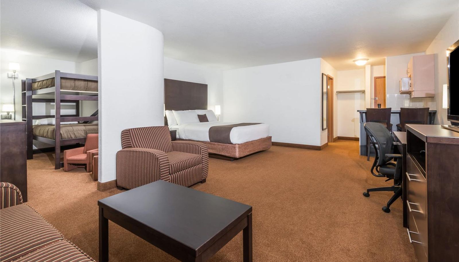 Suite - Super 8 by Wyndham Vermilion AB