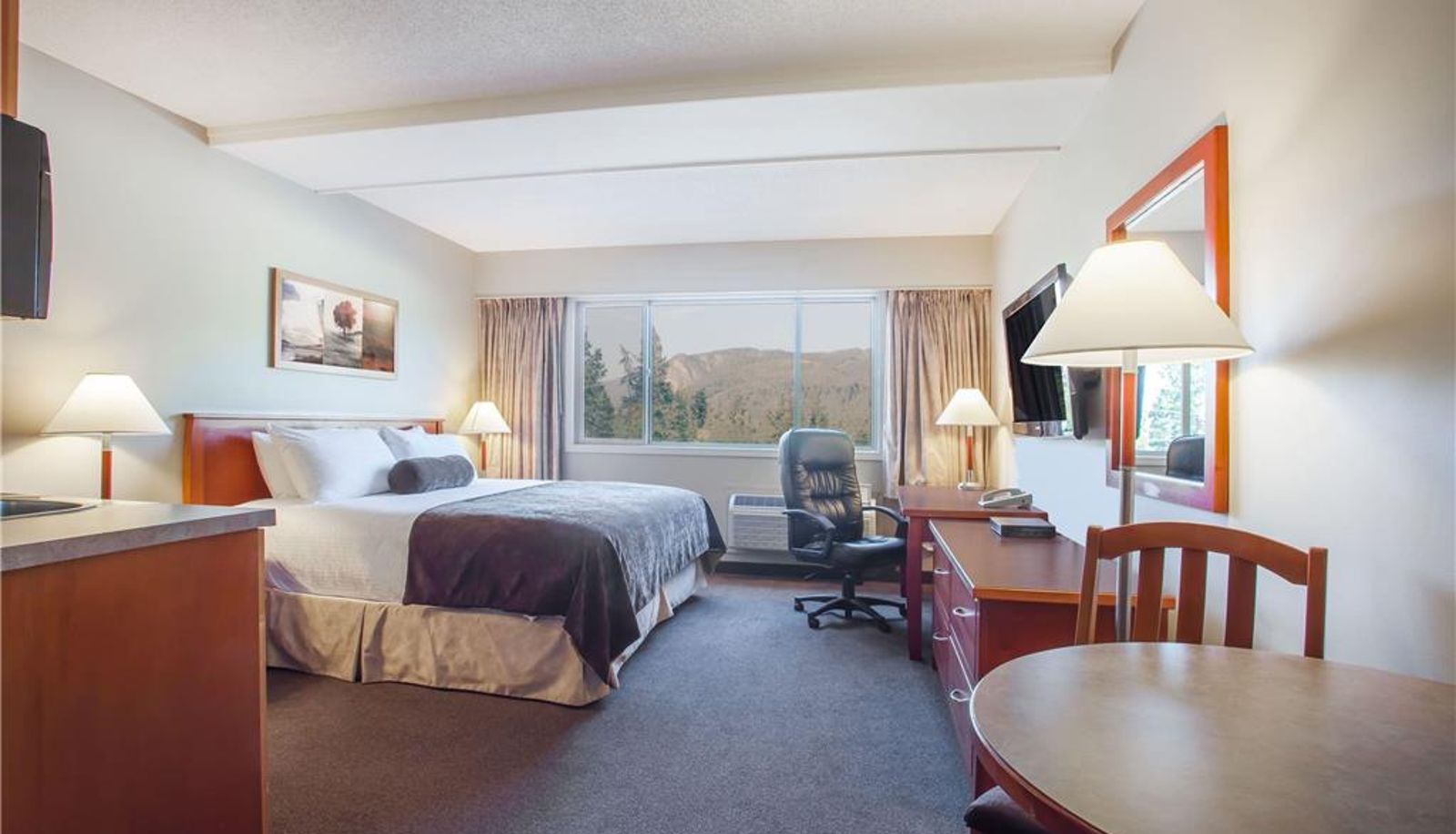 Zimmer - Super 8 by Wyndham Castlegar BC
