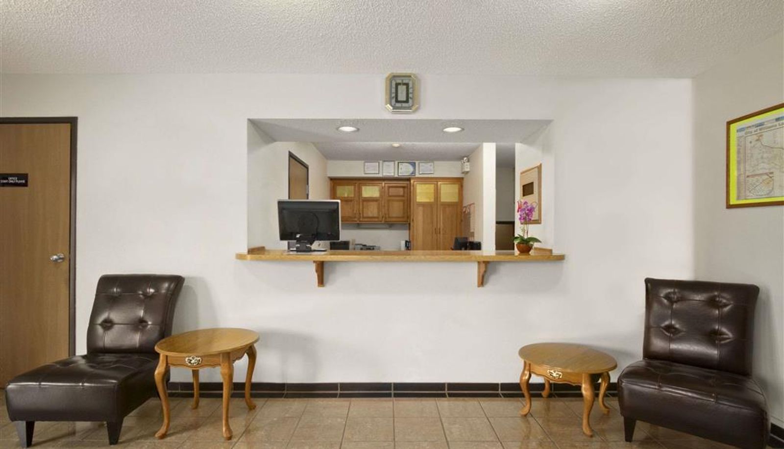 Sala - Super 8 by Wyndham Williams Lake BC