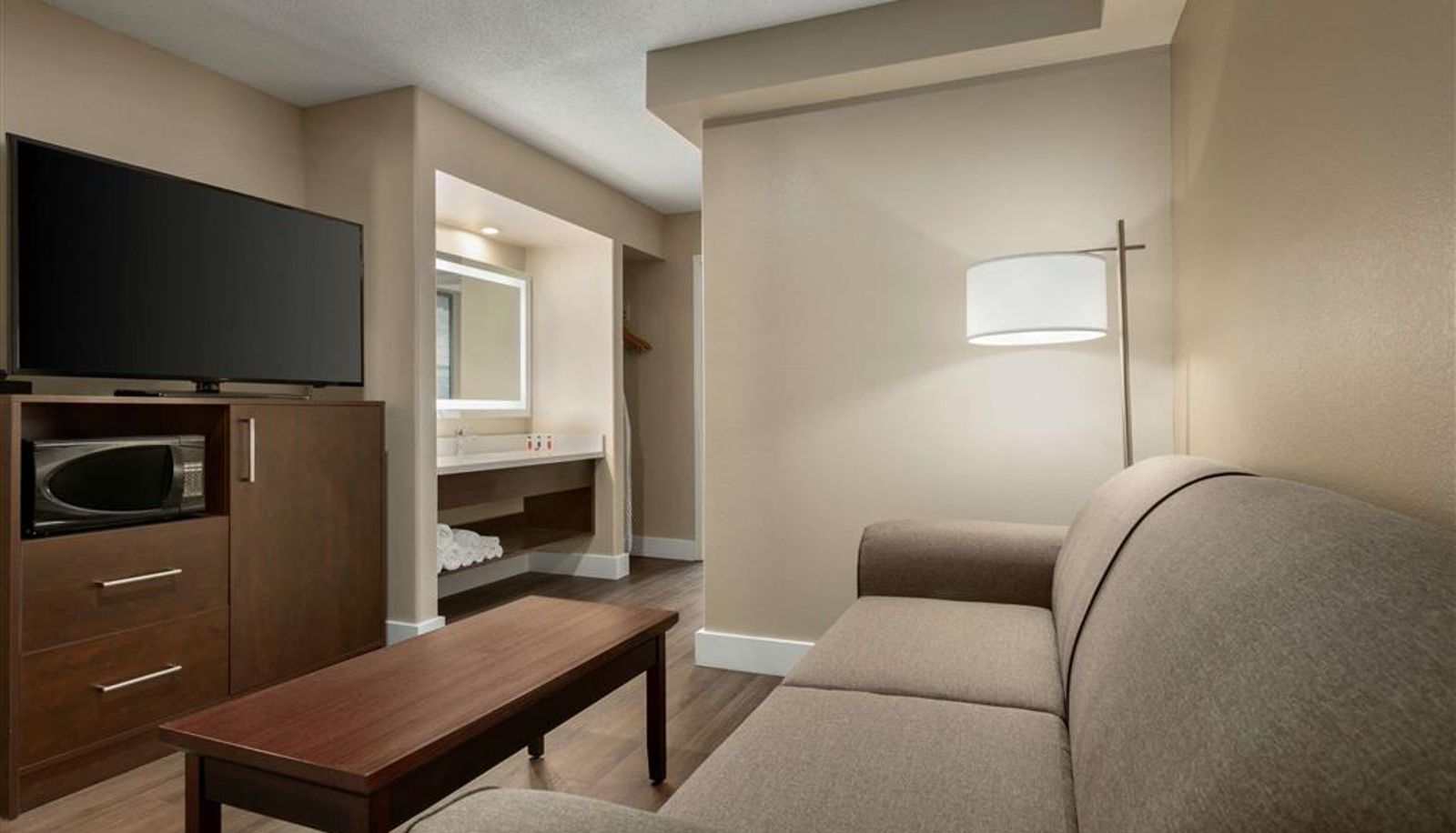 Room - Super 8 by Wyndham Ajax/Toronto On