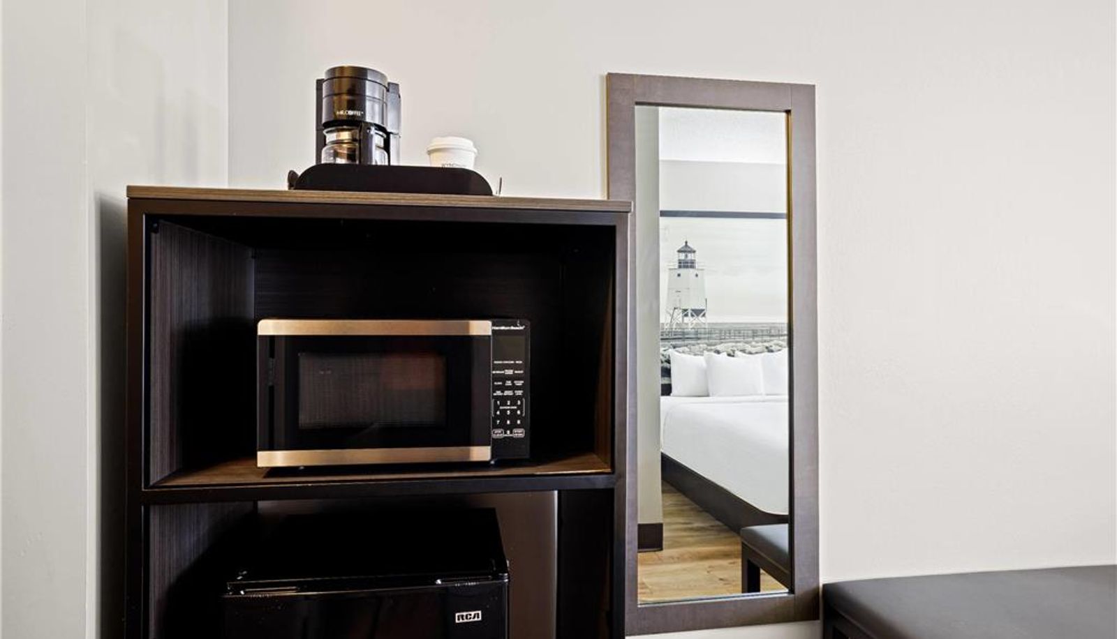 Room - Super 8 by Wyndham Thunder Bay