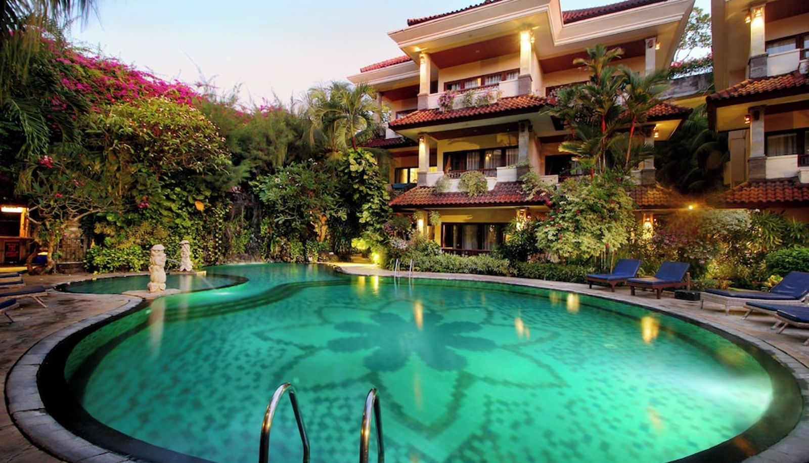Piscina - Parigata Resort & Spa