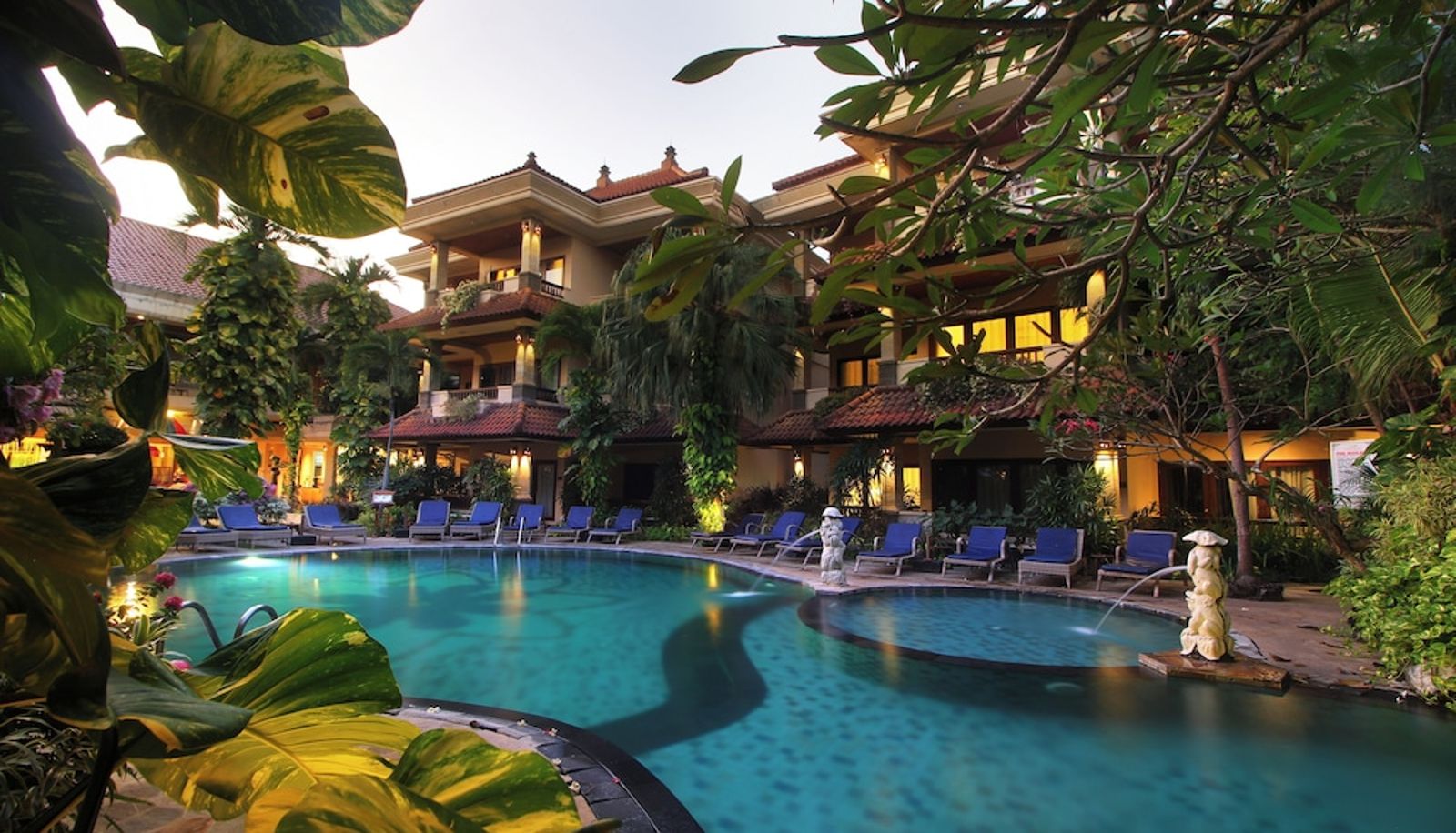 Piscina - Parigata Resort & Spa
