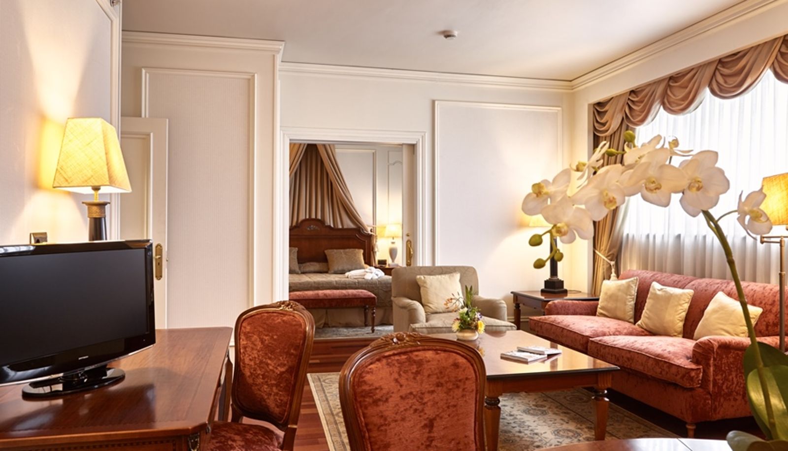 Info - EUROSTARS GRAN HOTEL SANTIAGO