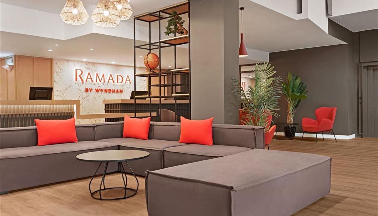 Hall - Ramada by Wyndham Valencia Almussafes