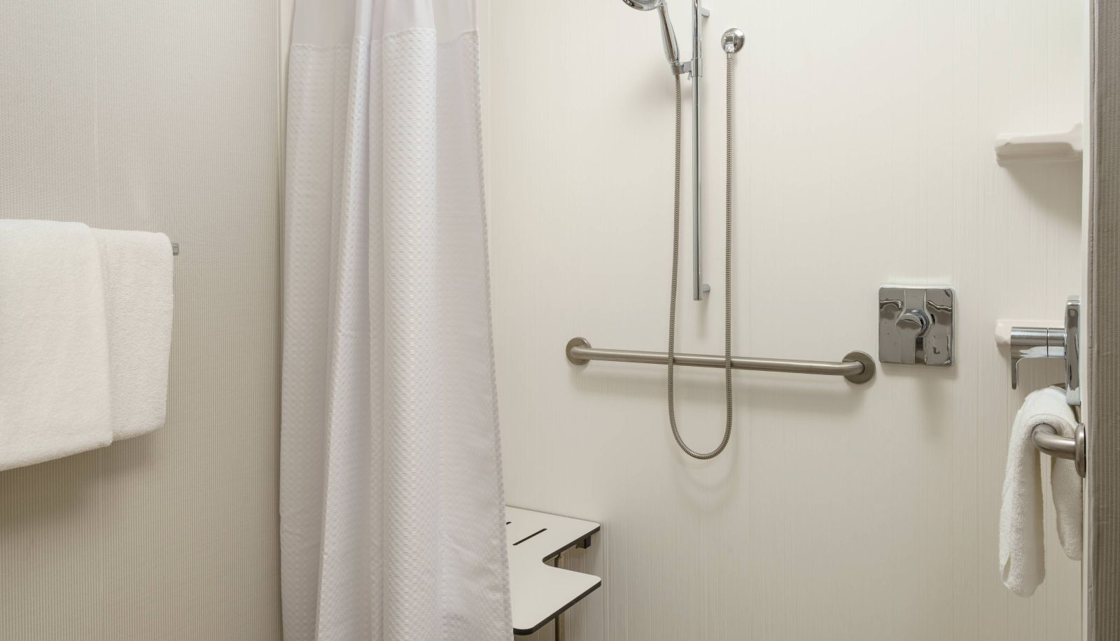 Habitación - Courtyard by Marriott Houston Downtown Convention Center