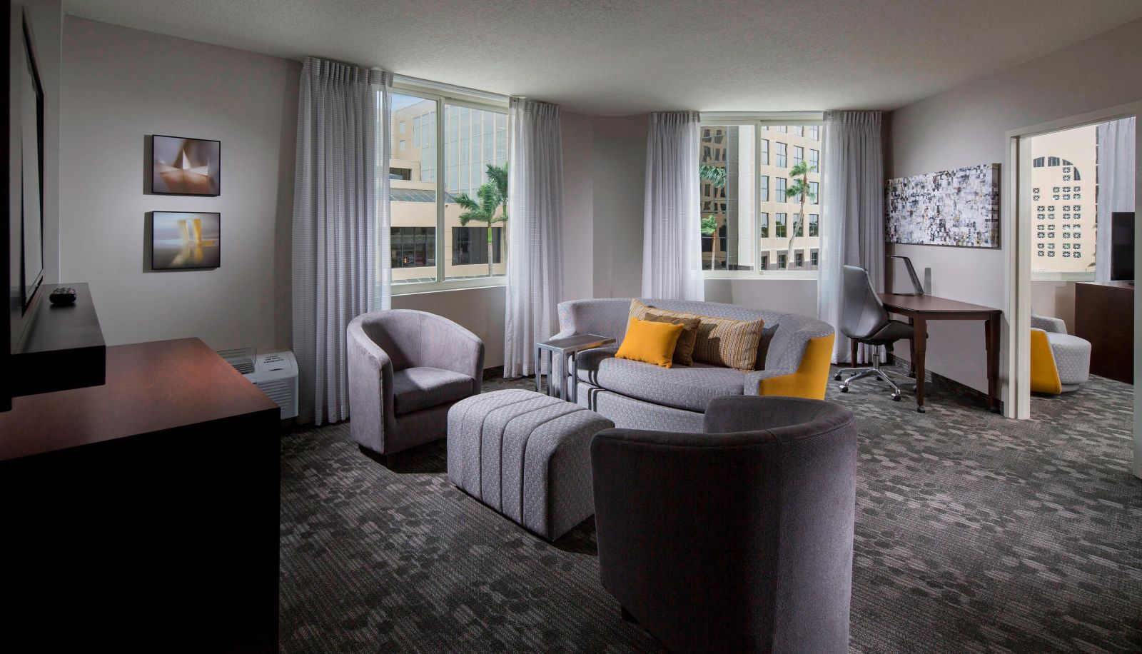 Room - Courtyard by Marriott Miami Dadeland