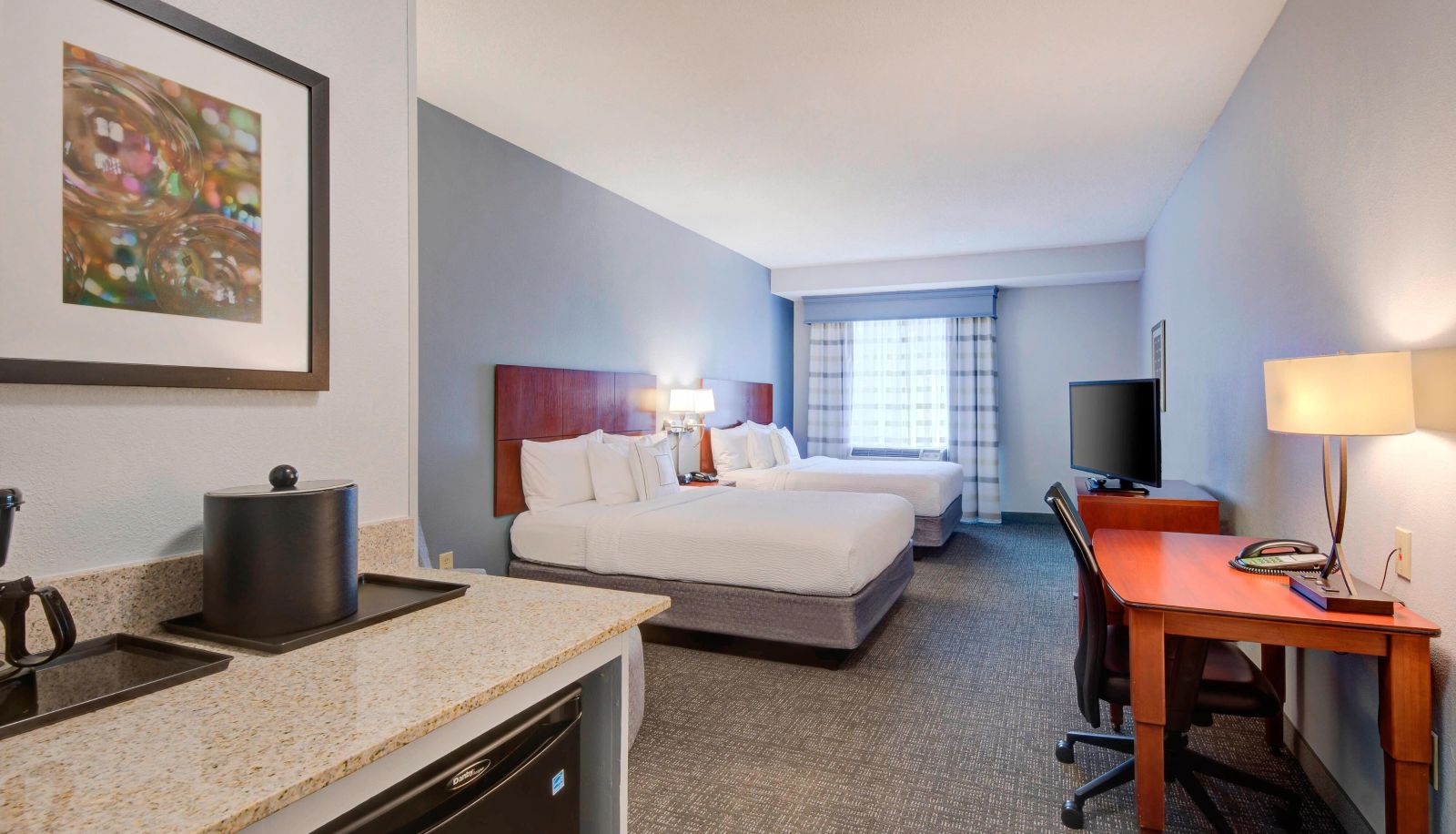 Room - Courtyard by Marriott Raleigh Crabtree Valley