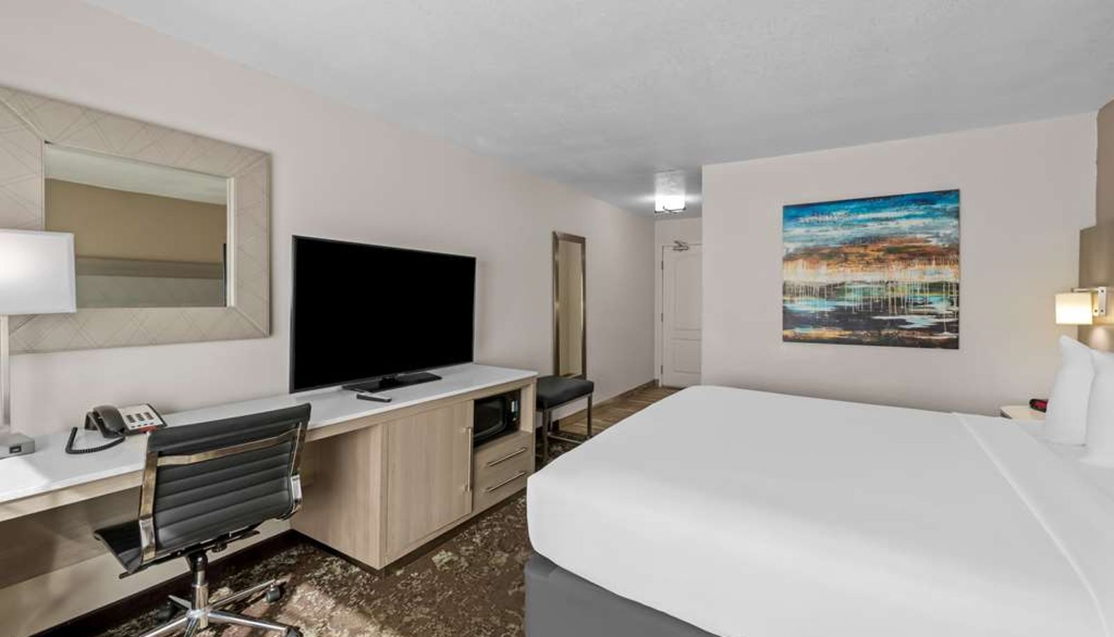 Room - Best Western Worlds of Fun Inn & Suites