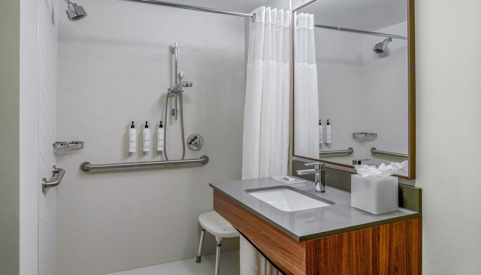 Room - Fairfield Inn and Suites by Marriott Brunswick Freeport
