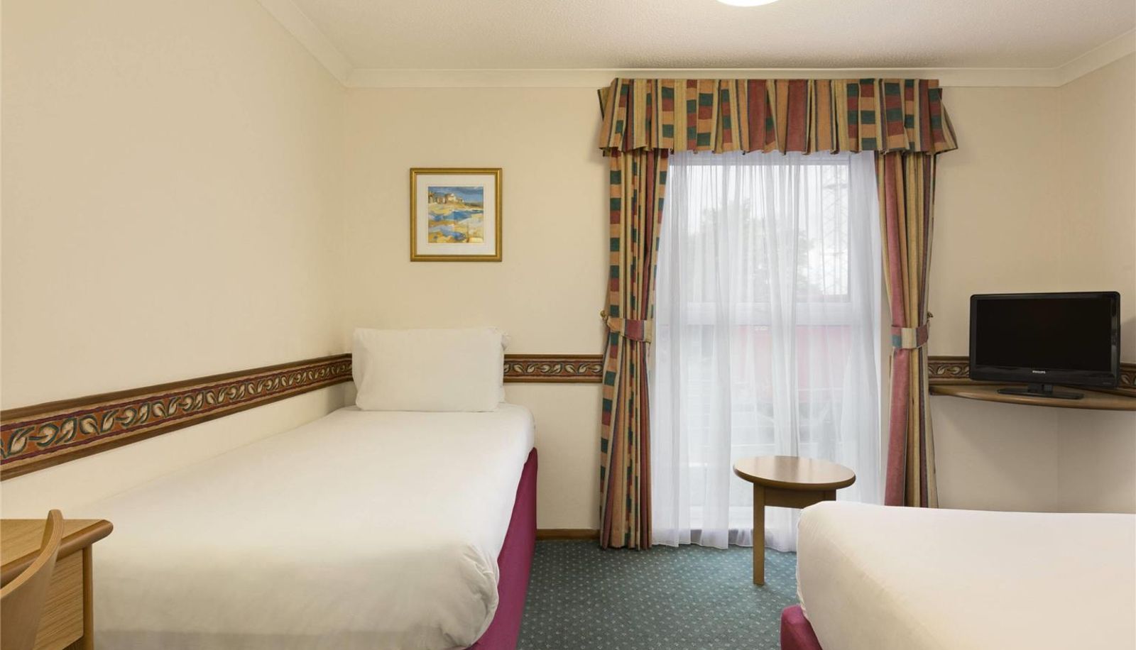 Room - Days Inn by Wyndham Leicester Forest East M1 Welcome Break Service Area