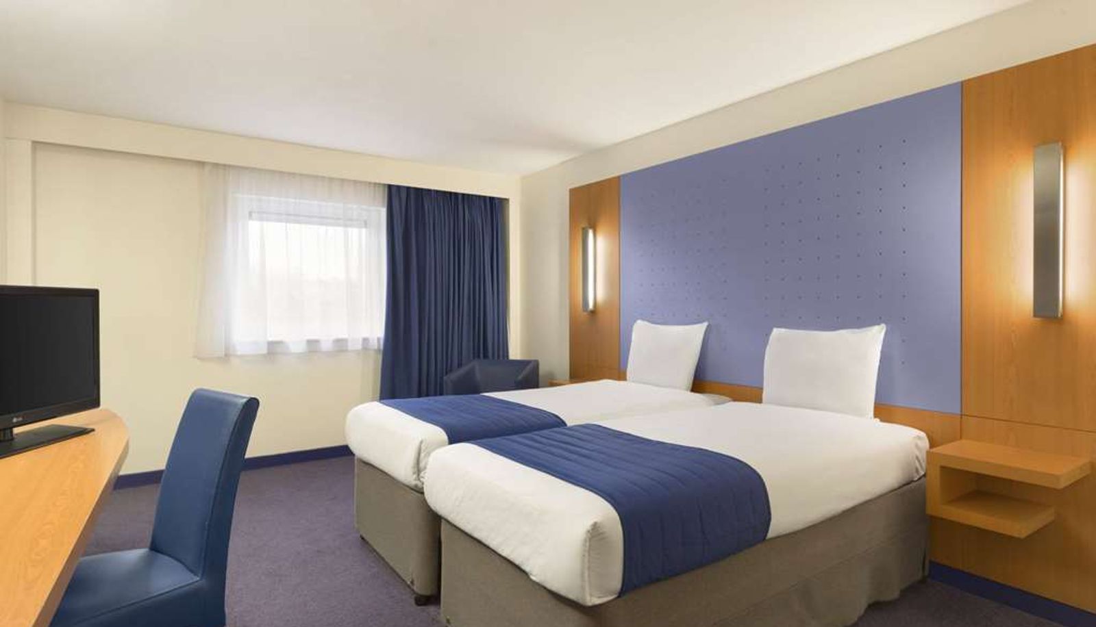 Zimmer - Ramada by Wyndham London North M1